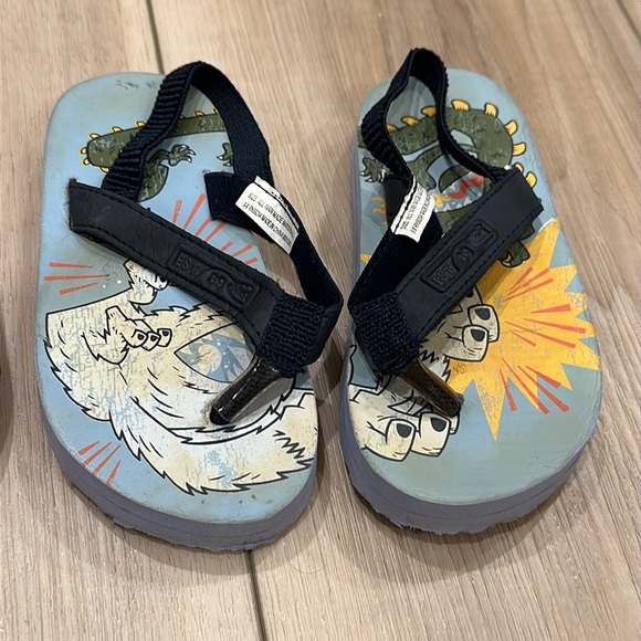 Play Condition TCP The Children’s Place Toddler Boys Size 8 9 Sandals Flip Flops - Picture 4 of 6